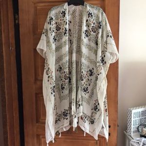 Shawl? Either way it’s cute 😆